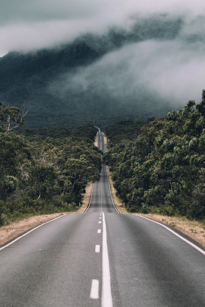 Journey through regional Victoria towards the Grampians